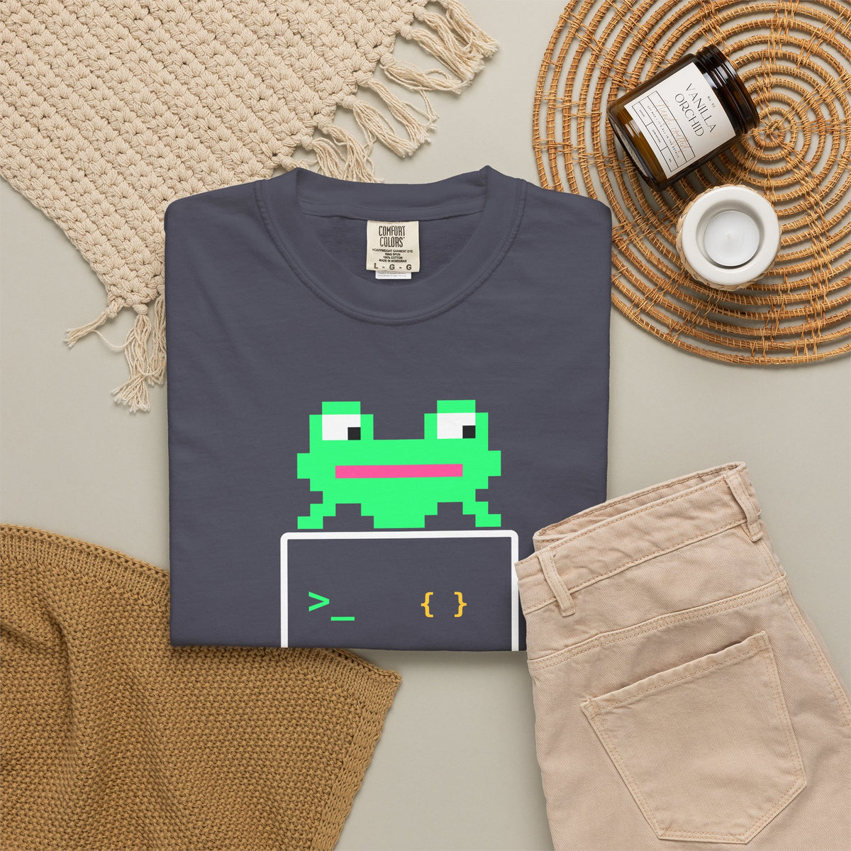 Coquí Coder Pixel Frog Premium Garment-Dyed Tee