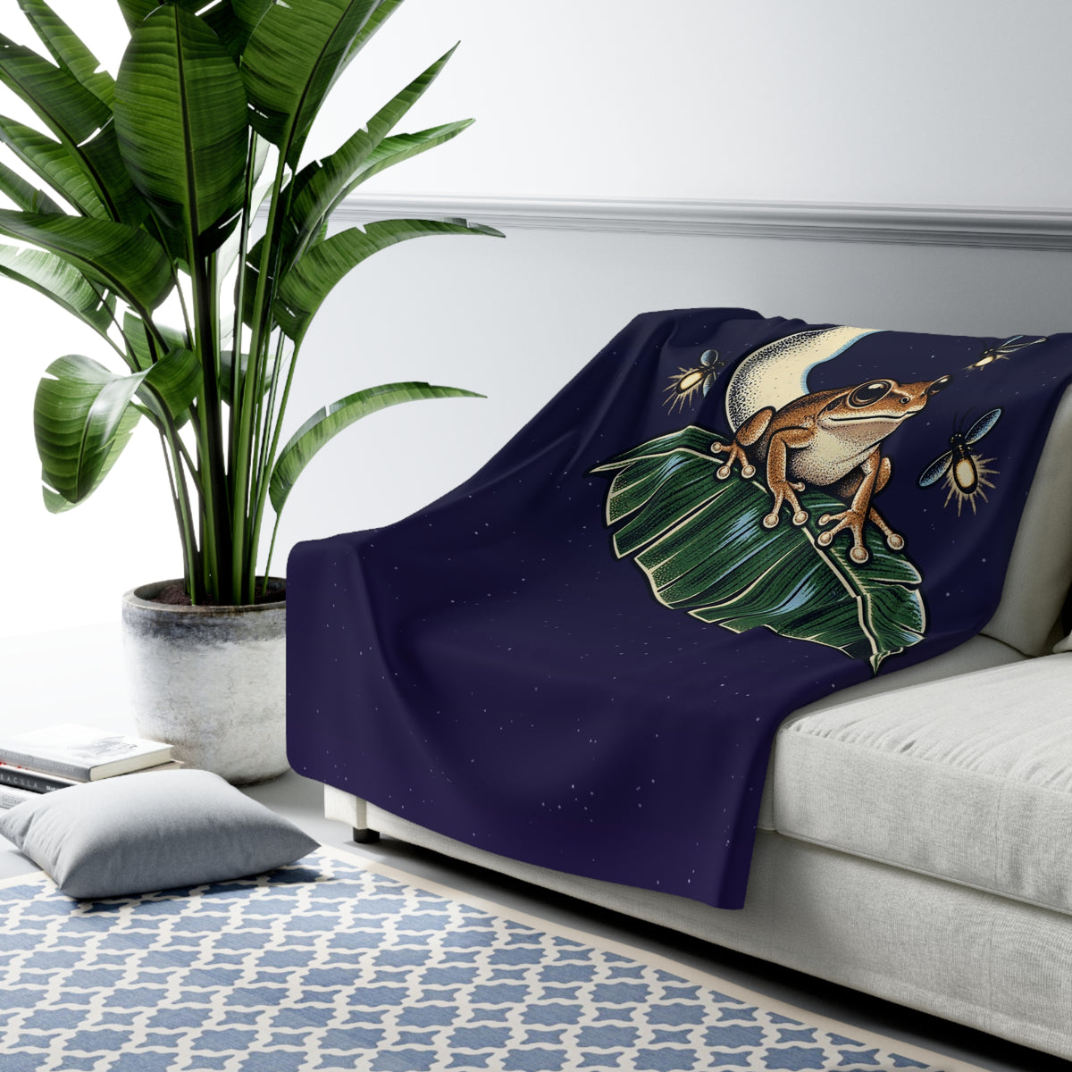 Coqui de Noche design on a sherpa fleece blanket, view 8
